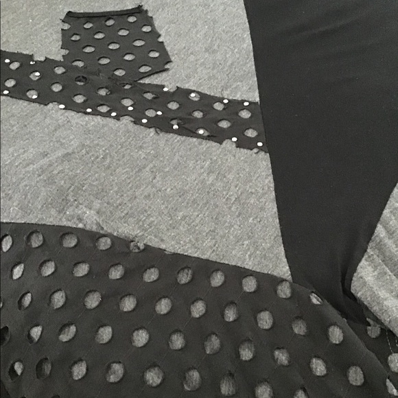 Bat-Wing Fashion Top - Picture 3 of 9